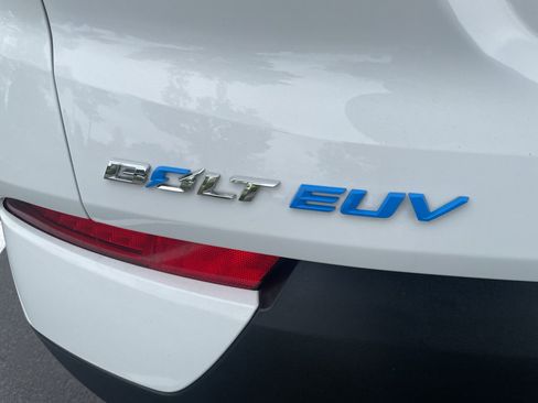 Used 2022 Chevrolet Bolt EUV LT FWD image 13