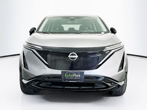 Used 2024 Nissan Ariya AWD image 2
