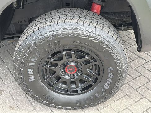 Used 2022 Toyota Tacoma TRD Pro AWD/4WD image 36