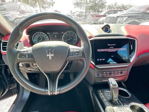 Used 2023 Maserati Ghibli Modena RWD image 12