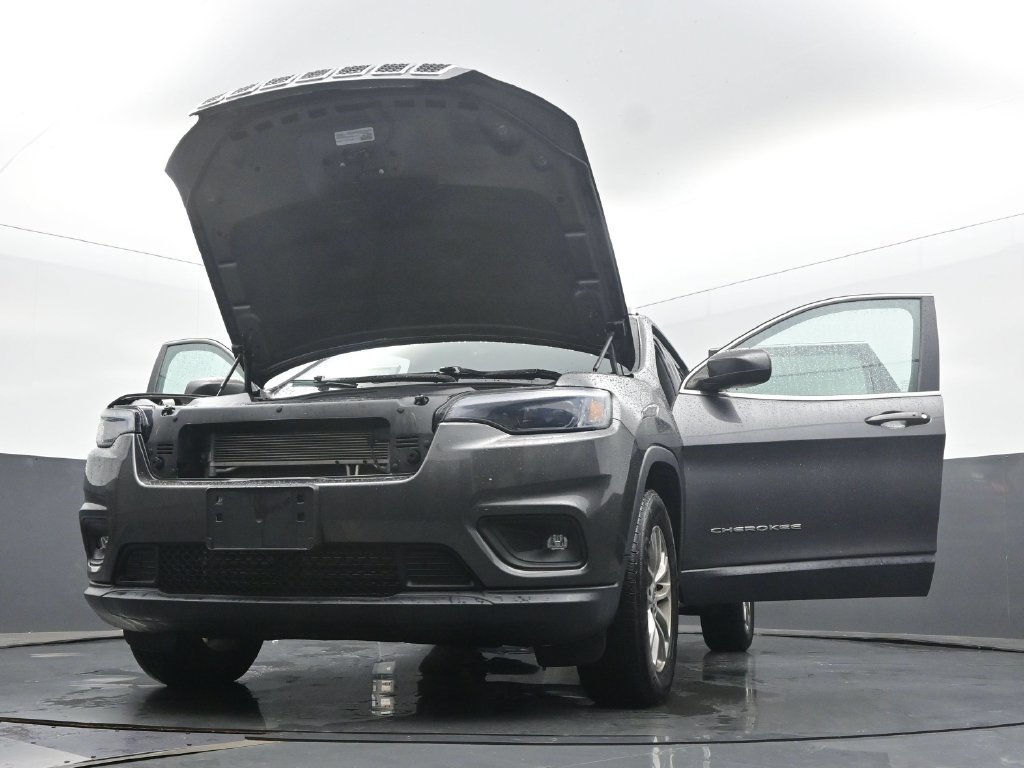 Used 2019 Jeep Cherokee Latitude Plus w/ Comfort/Convenience Group AWD/4WD image 64