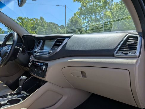 Used 2017 Hyundai Tucson SE Plus w/ Cargo Package FWD image 39