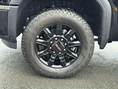 New 2026 GMC Sierra 2500 AT4 w/ Technology Package AWD/4WD image 12