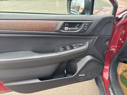 Used 2017 Subaru Outback 2.5i Limited AWD/4WD image 18