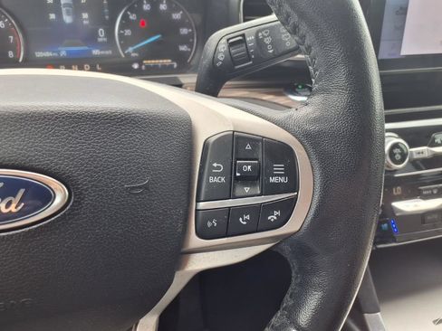 Used 2021 Ford Explorer Limited w/ Equipment Group 301A AWD/4WD image 17