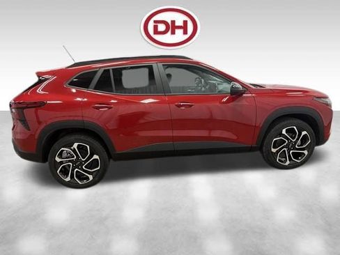 New 2026 Chevrolet Trax RS FWD image 2
