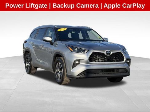 Used 2024 Toyota Highlander XLE image 1