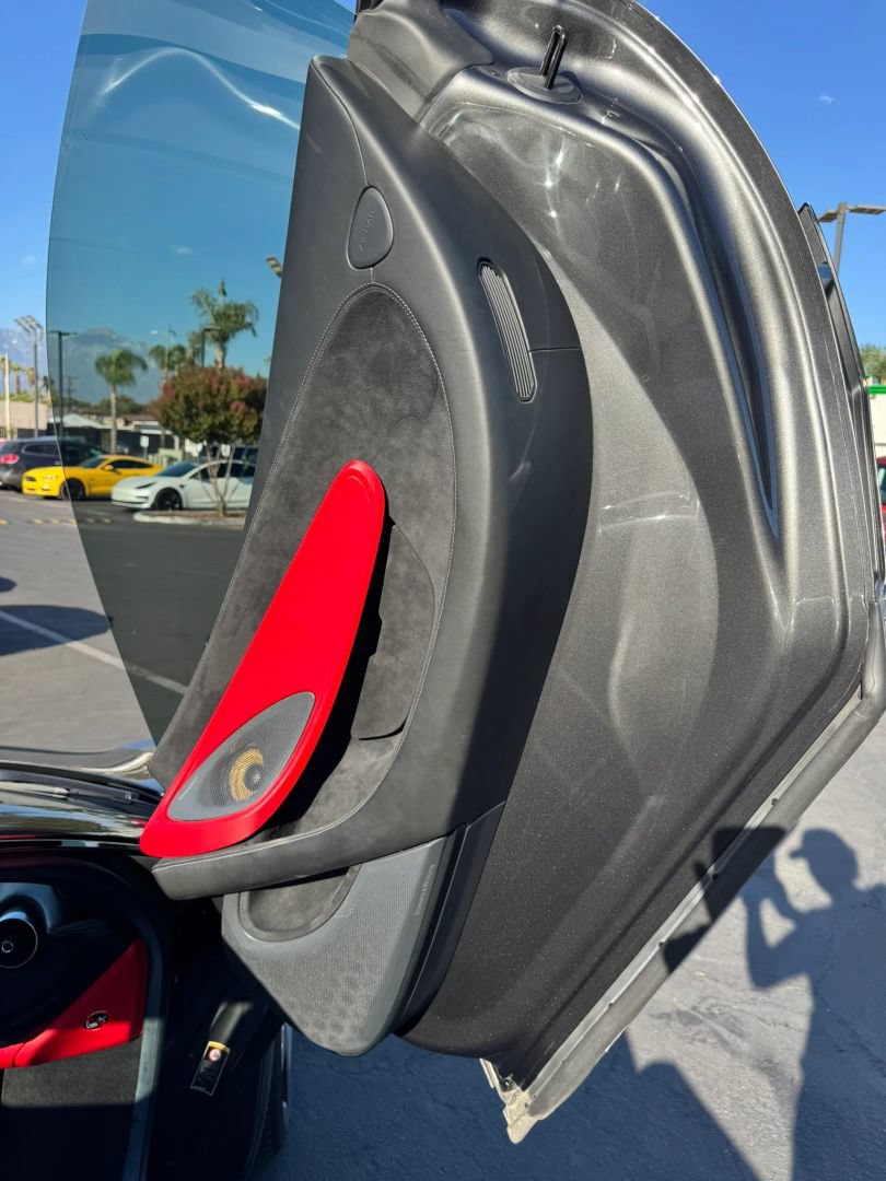 Used 2019 McLaren 570S Spider RWD image 33