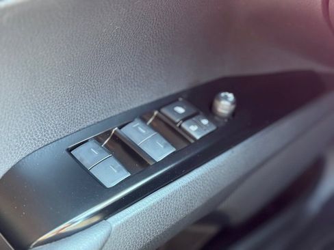 New 2025 Toyota Camry Hybrid AWD/4WD image 11