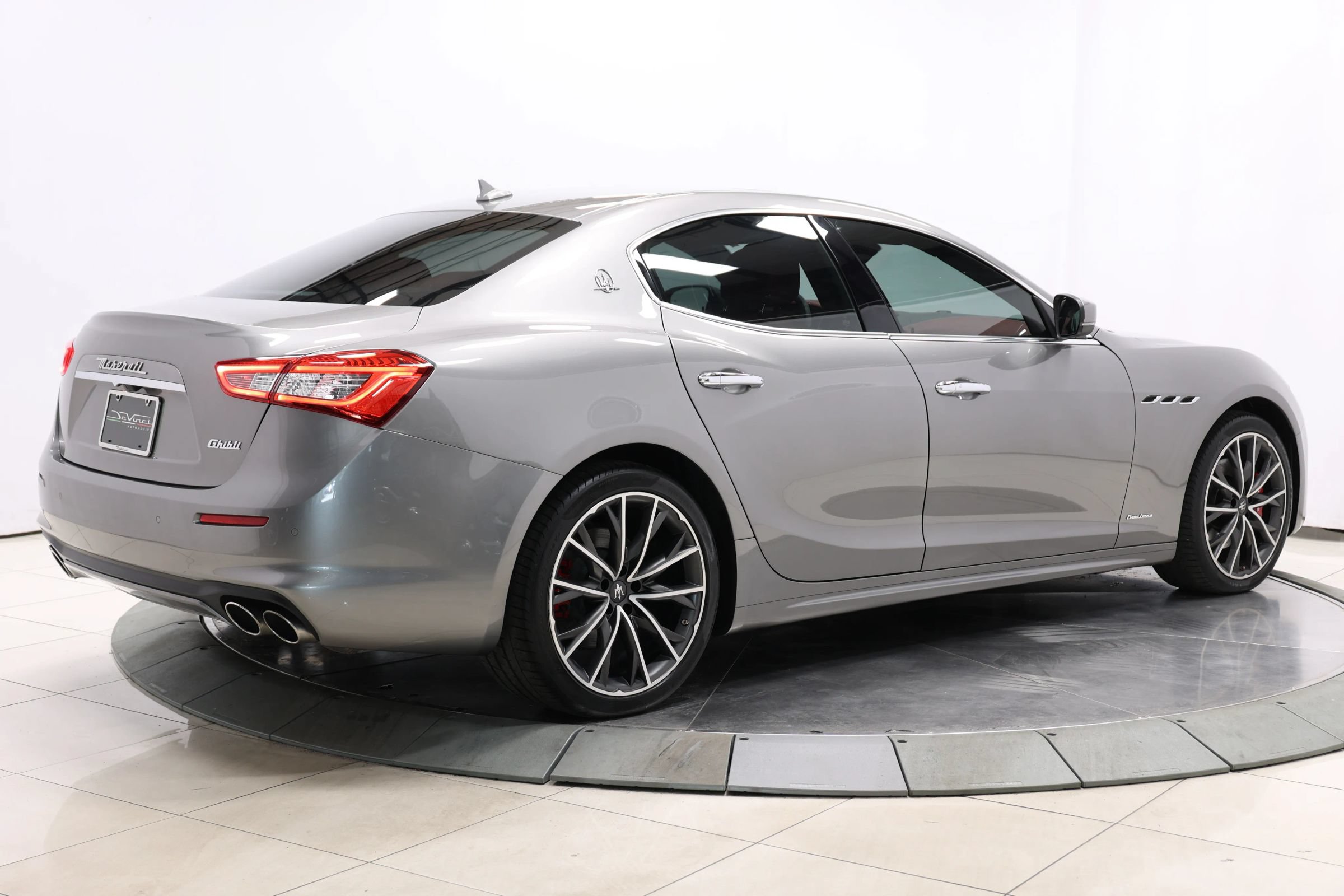 Used 2019 Maserati Ghibli GranLusso RWD image 4