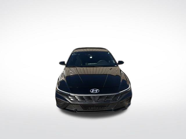 Used 2026 Hyundai Elantra SEL FWD image 8