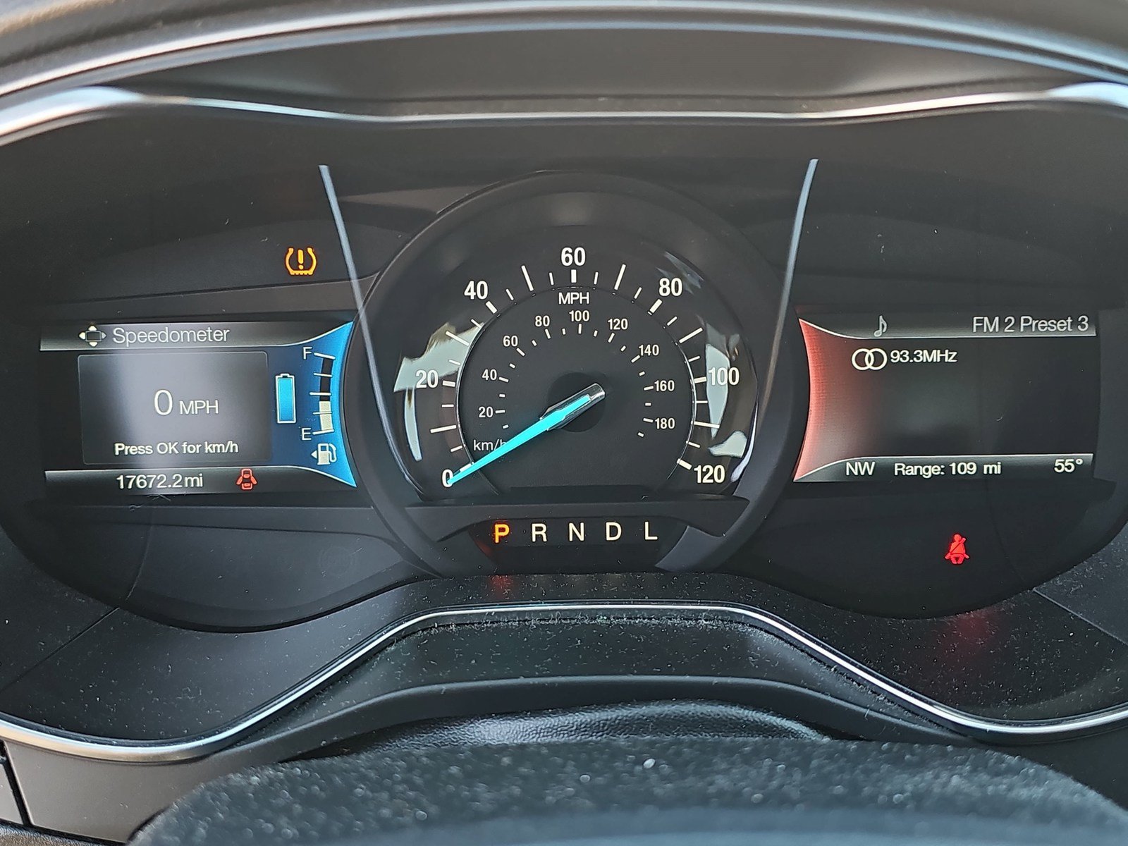 Used 2018 Ford Fusion SE FWD image 19