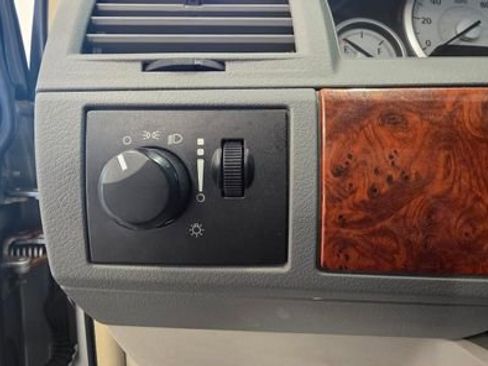 Used 2008 Chrysler Town & Country LX image 14