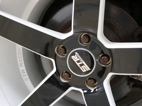 Used 2013 Mercedes-Benz S 550 4MATIC w/ Sport Pkg image 16