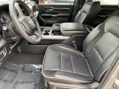 Used 2025 RAM 1500 Laramie image 13