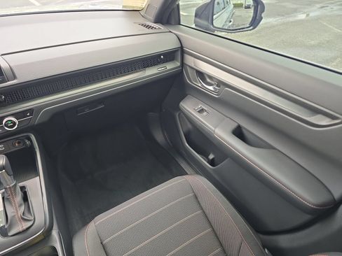 Certified 2025 Honda CR-V Sport image 12