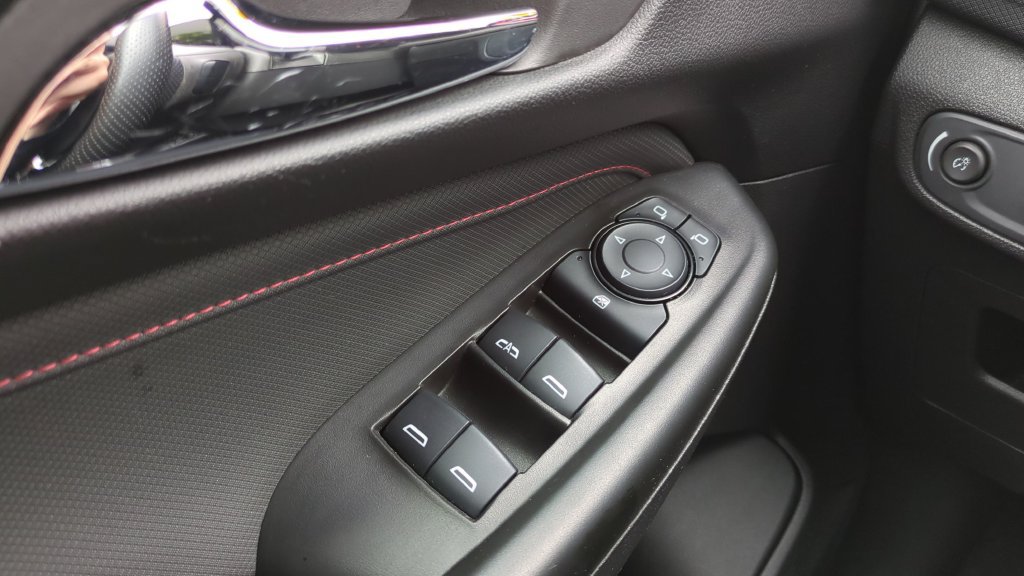 Used 2024 Chevrolet TrailBlazer RS AWD/4WD image 18