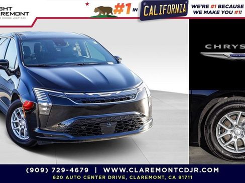 New 2027 Chrysler Pacifica Select FWD image 1