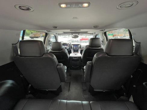 Used 2016 Cadillac Escalade ESV Luxury AWD/4WD image 36