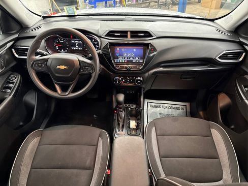 Used 2023 Chevrolet TrailBlazer LT w/ Convenience Package image 19