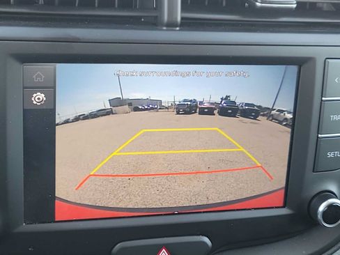 Used 2025 Kia Soul LX w/ LX Technology Package FWD image 24