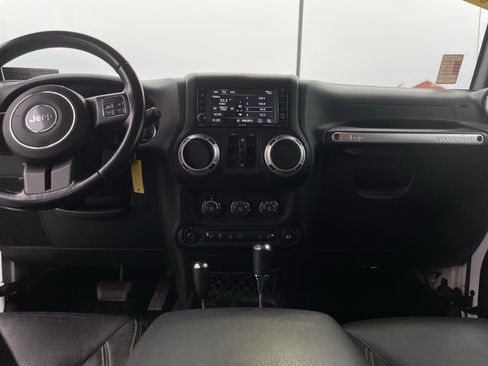 Used 2017 Jeep Wrangler Unlimited Sahara w/ Max Tow Package image 14