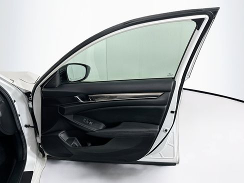 Used 2021 Honda Accord Sport image 29