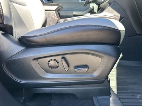 Used 2021 Ford Explorer XLT w/ Equipment Group 202A image 51