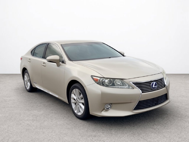Used 2015 Lexus ES 300h w/ Navigation System Package FWD image 7