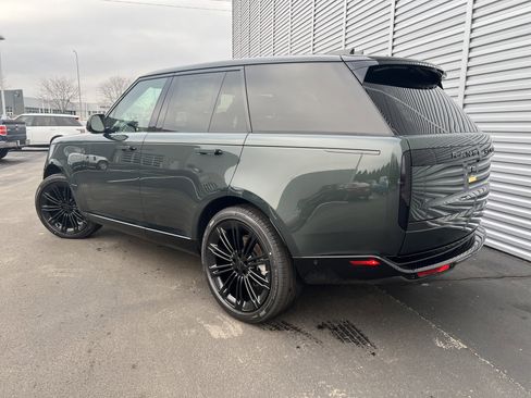 New 2026 Land Rover Range Rover SE image 3