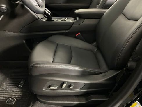 Used 2025 Cadillac XT5 Premium Luxury w/ Technology Package image 27