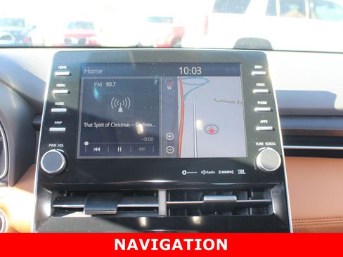 Used 2020 Toyota Avalon Limited image 21