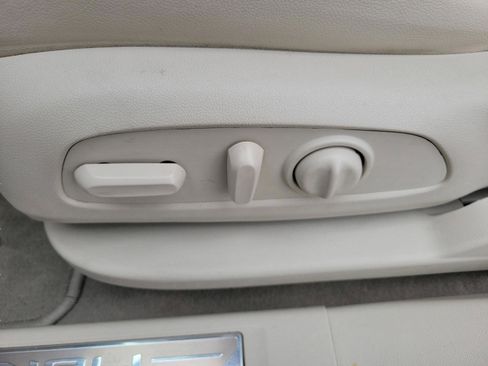 Used 2021 GMC Acadia Denali w/ Denali Technology Package image 7