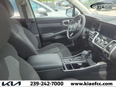 Certified 2021 Kia Sorento LX FWD image 10