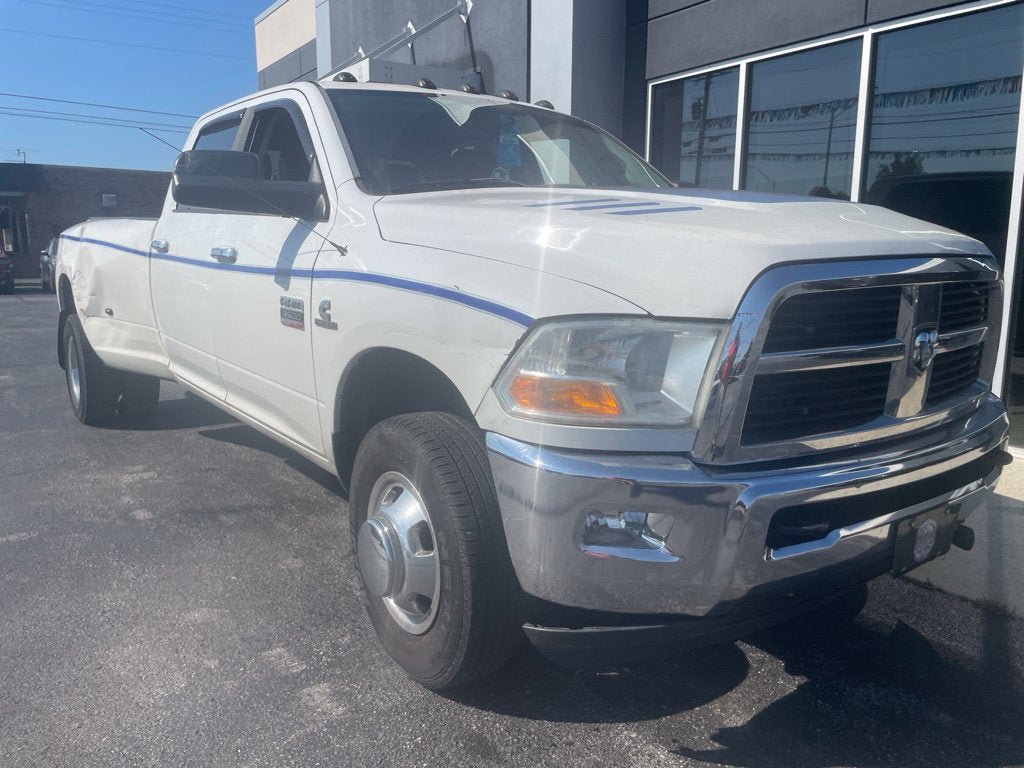 Used 2011 RAM 3500 SLT AWD/4WD image 3