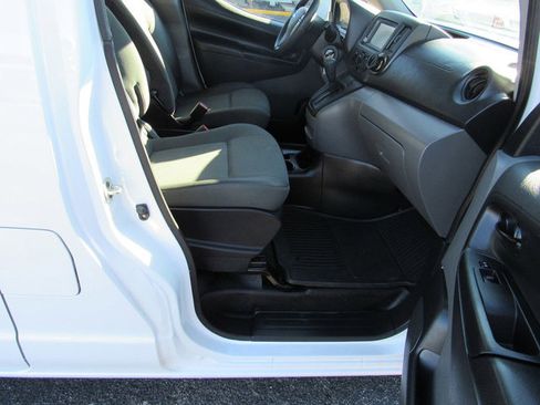 Used 2021 Nissan NV200 SV w/ Sliding Door Glass Package image 14