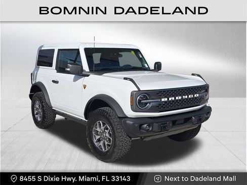 Used 2025 Ford Bronco Badlands image 1