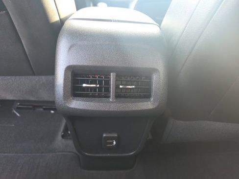 Used 2023 Chevrolet Equinox RS image 28