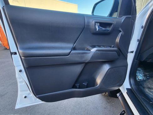 Used 2023 Toyota Tacoma TRD Sport w/ Black Out Package (TMS) image 46