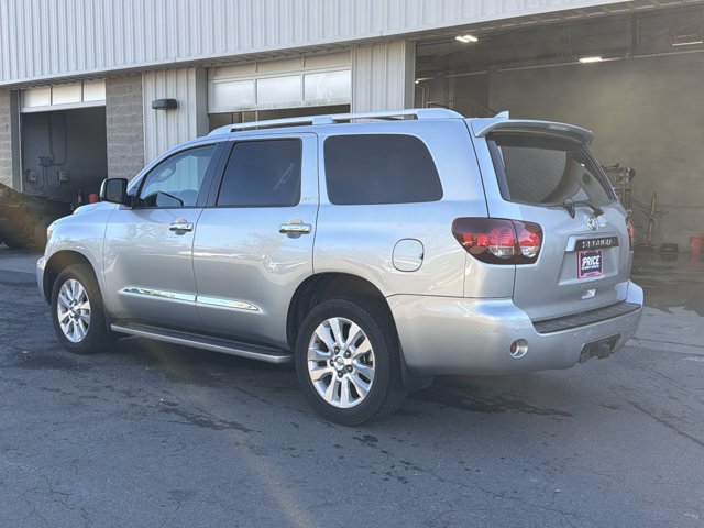 Used 2020 Toyota Sequoia Platinum AWD/4WD image 7