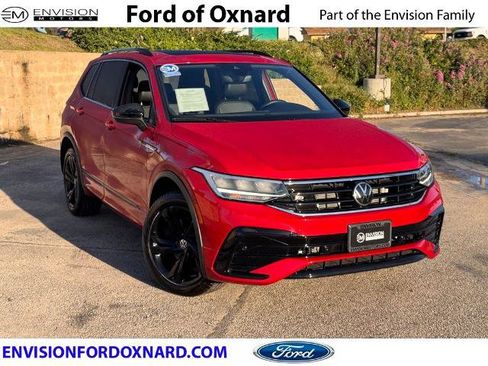 Used 2024 Volkswagen Tiguan SE R-Line FWD image 1
