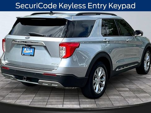 Certified 2023 Ford Explorer XLT w/ Equipment Group 202A AWD/4WD image 6