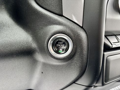 Used 2022 GMC Sierra 1500 Pro w/ Pro Value Package RWD image 9