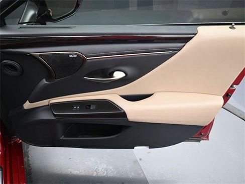 Used 2019 Lexus ES 350 w/ Luxury Package image 37