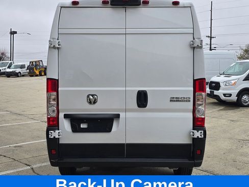Used 2023 RAM ProMaster 2500 image 5