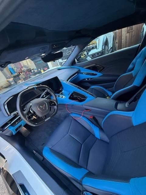 Used 2025 Chevrolet Corvette Z06 w/ Stealth Interior Trim Package RWD image 2