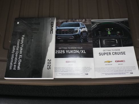 Used 2025 GMC Yukon Denali Ultimate image 37
