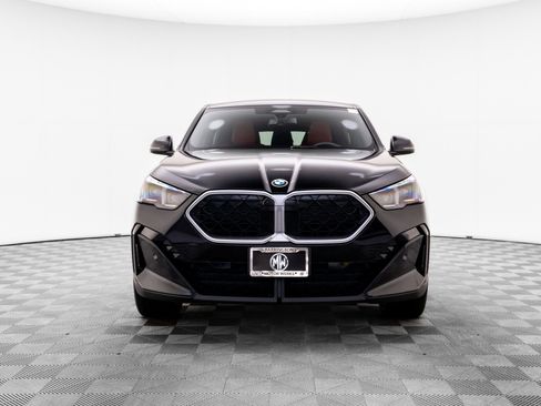 Used 2025 BMW X2 xDrive28i AWD/4WD image 9