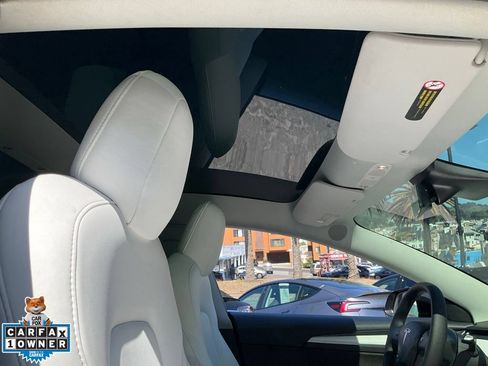 Used 2022 Tesla Model 3 Long Range AWD/4WD image 71