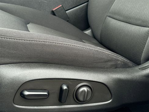 Used 2023 Chevrolet Malibu LT image 14